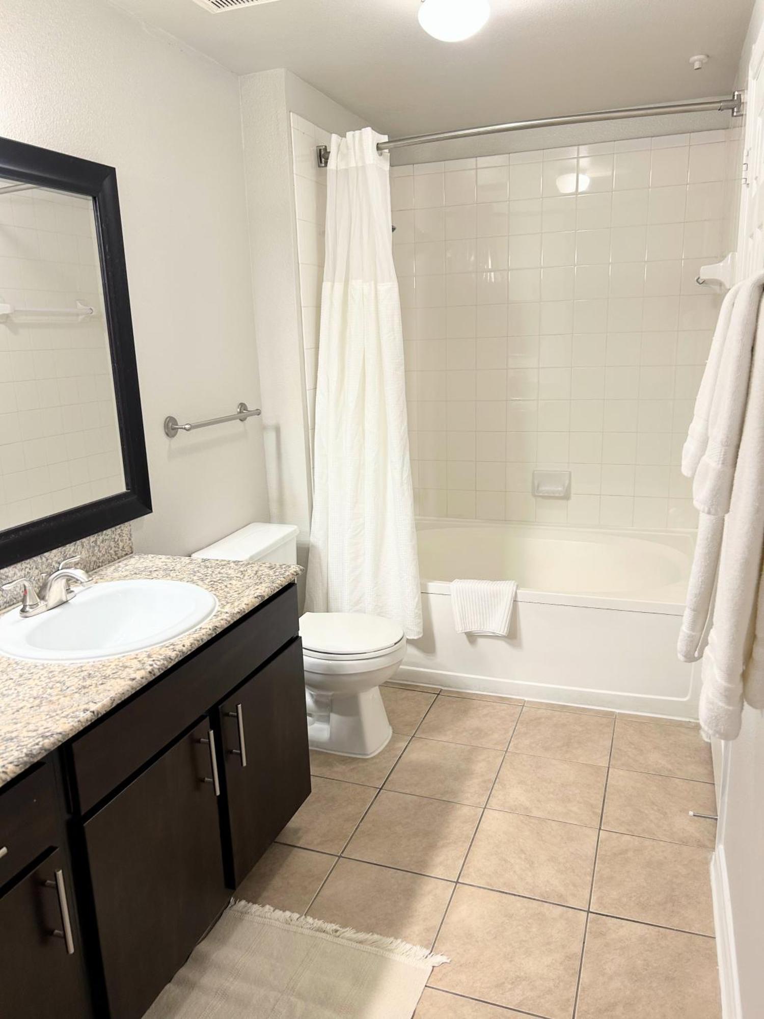 Hidden Gem At Med Center 2Br & 2Ba Apartment Houston Exterior photo
